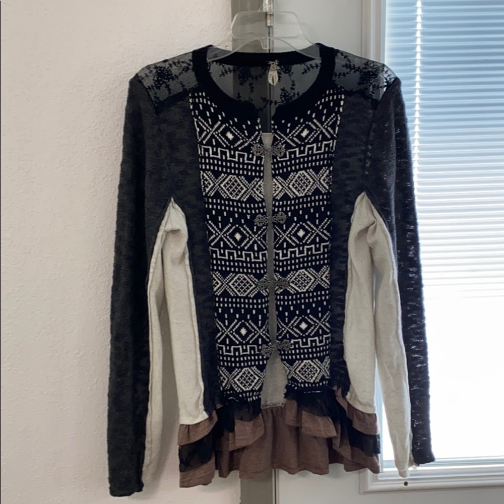 Bke sweater